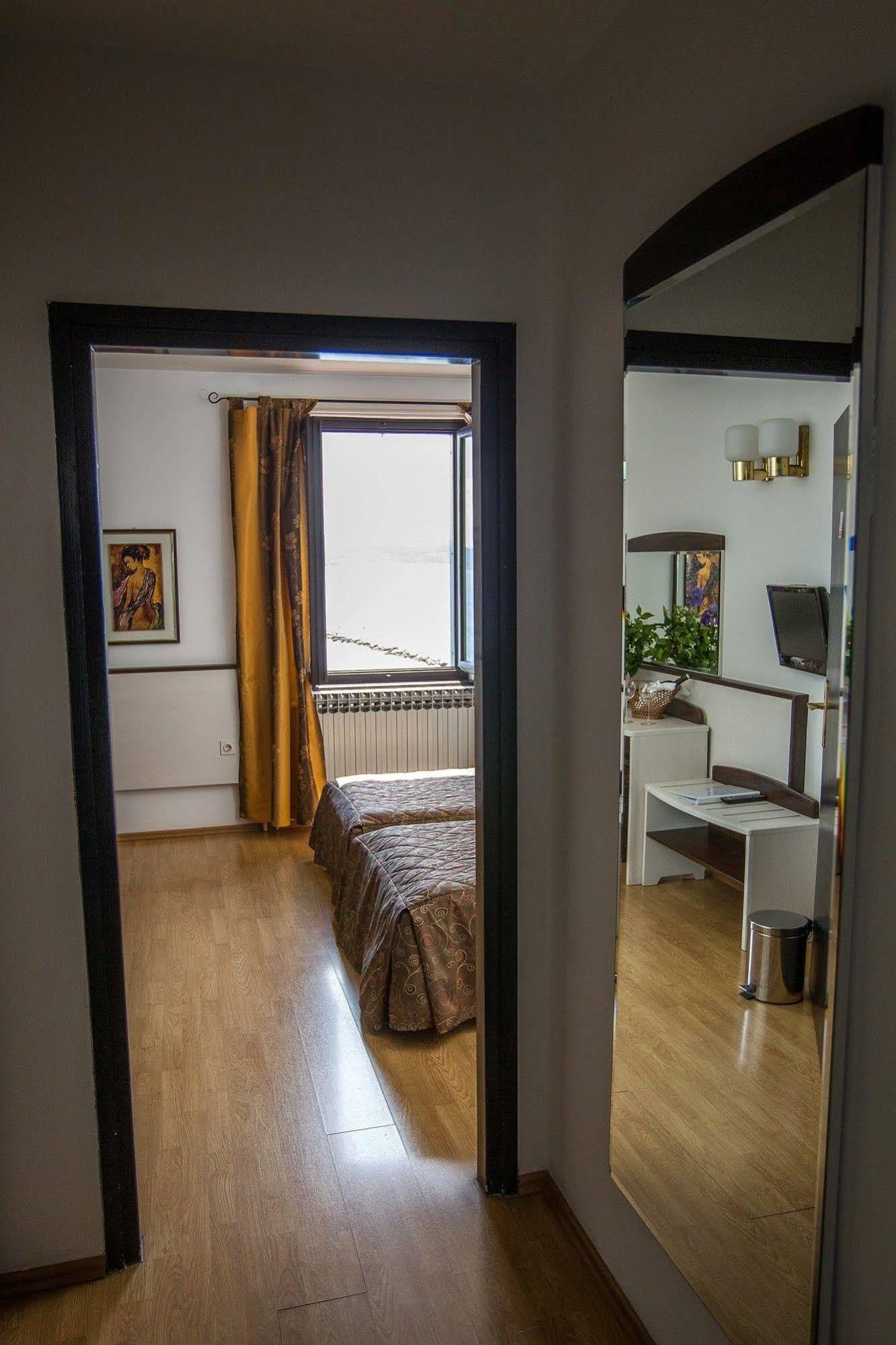 Hotel Kastel تْسْغيكفانِتْسا المظهر الخارجي الصورة