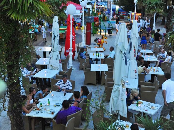 Hotel Kastel تْسْغيكفانِتْسا المظهر الخارجي الصورة