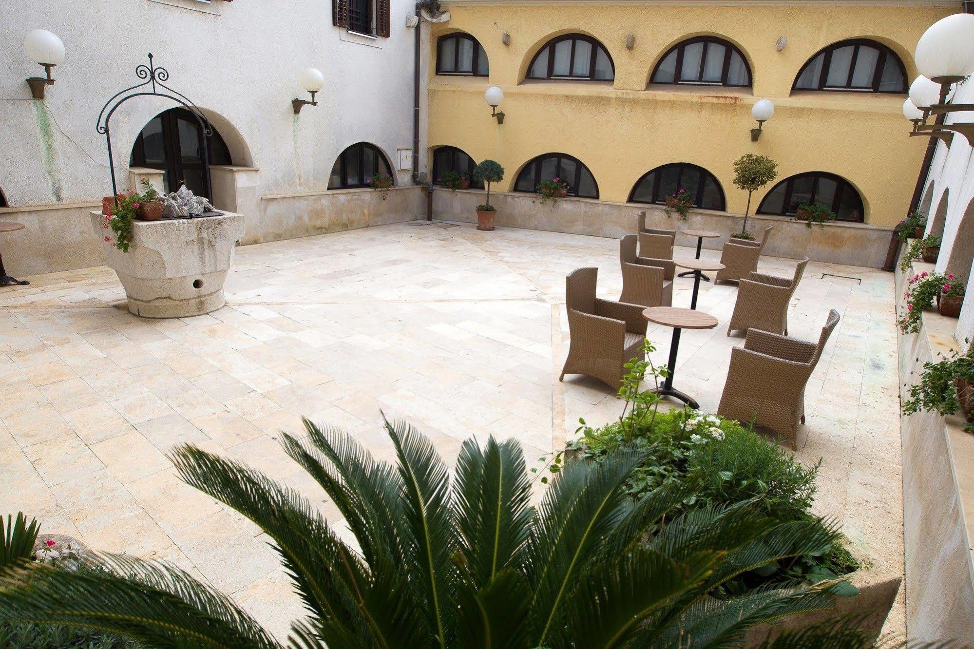 Hotel Kastel تْسْغيكفانِتْسا المظهر الخارجي الصورة